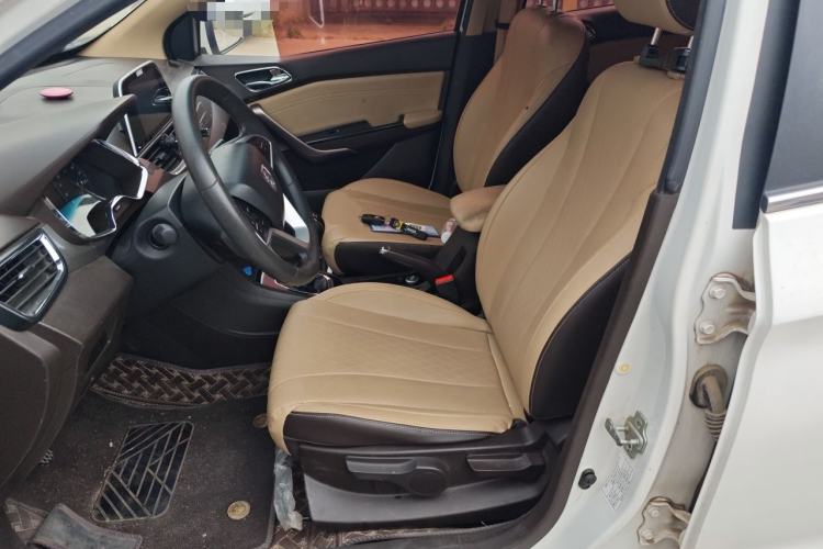 Used Baojun 310W 2017 1.5L Manual Fashion Model China V Left Front Seat