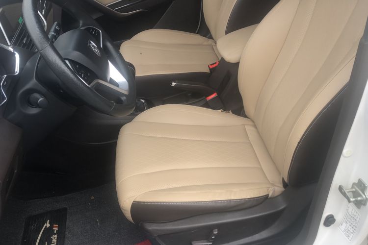 Used Baojun 310W 2017 1.5L Manual Luxury Edition China V Left Front Seat