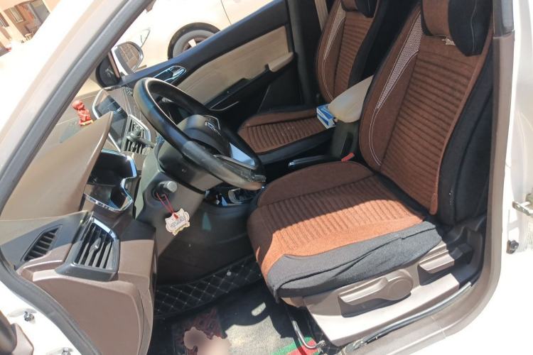 Used Baojun 310W 2017 1.5L Manual Fashion Model China V Left Front Seat