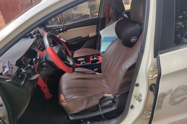 Used Baojun 310W 2017 1.5L Manual Fashion Model China V Left Front Seat
