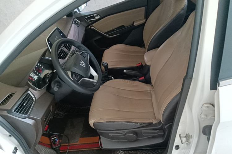 Used Baojun 310W 2017 1.5L Manual Fashion Model China V Left Front Seat