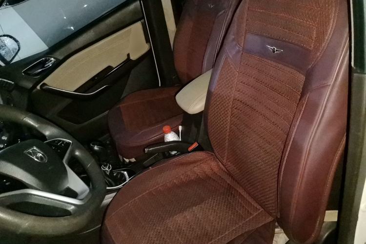 Used Baojun 310W 2017 1.5L Manual Fashion Model China V Left Front Seat