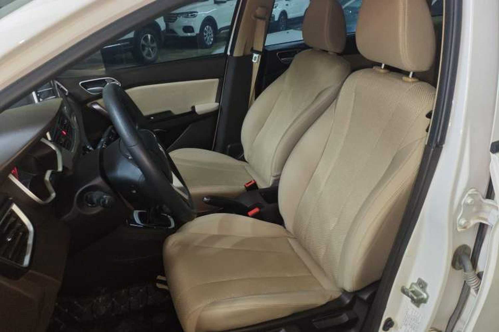 Used Baojun 310W 2017 1.5L Manual Comfort Version China VI Emission Standard Left Front Seat