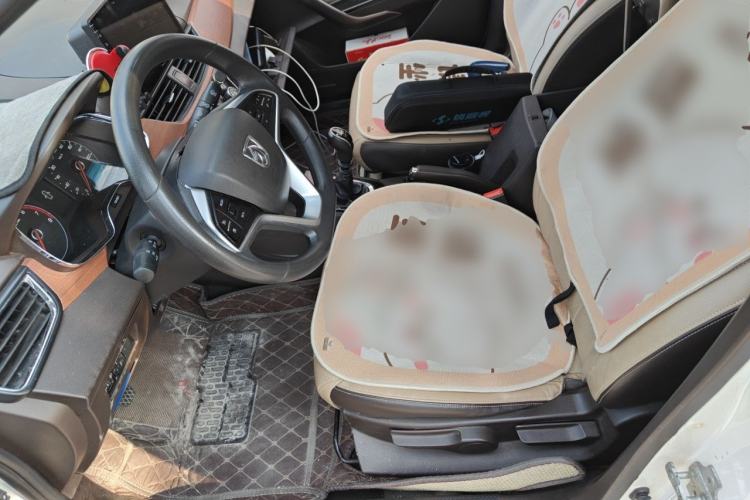 Used Baojun 310W 2017 1.5L Manual Comfort Version China V Left Front Seat