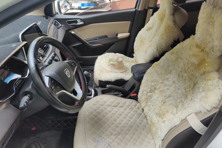 Used Baojun 310W 2017 1.5L Manual Luxury Edition China V Left Front Seat