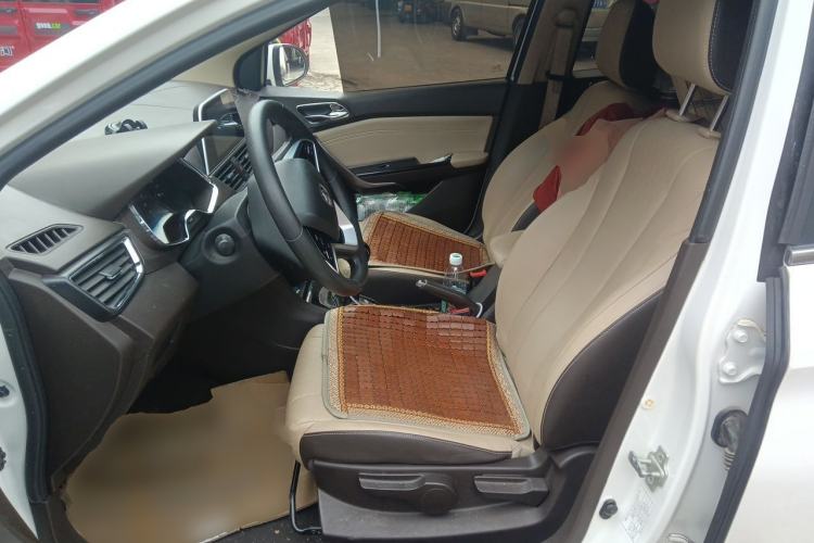 Used Baojun 310W 2017 1.5L Manual Fashion Model China V Left Front Seat