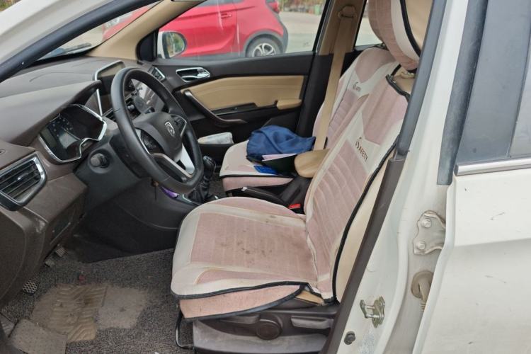Used Baojun 310W 2017 1.5L Manual Fashion Model China V Left Front Seat
