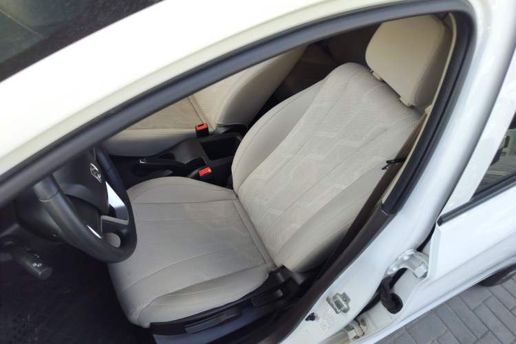 Used Baojun 310W 2017 1.5L Manual Comfort Version China V Left Front Seat