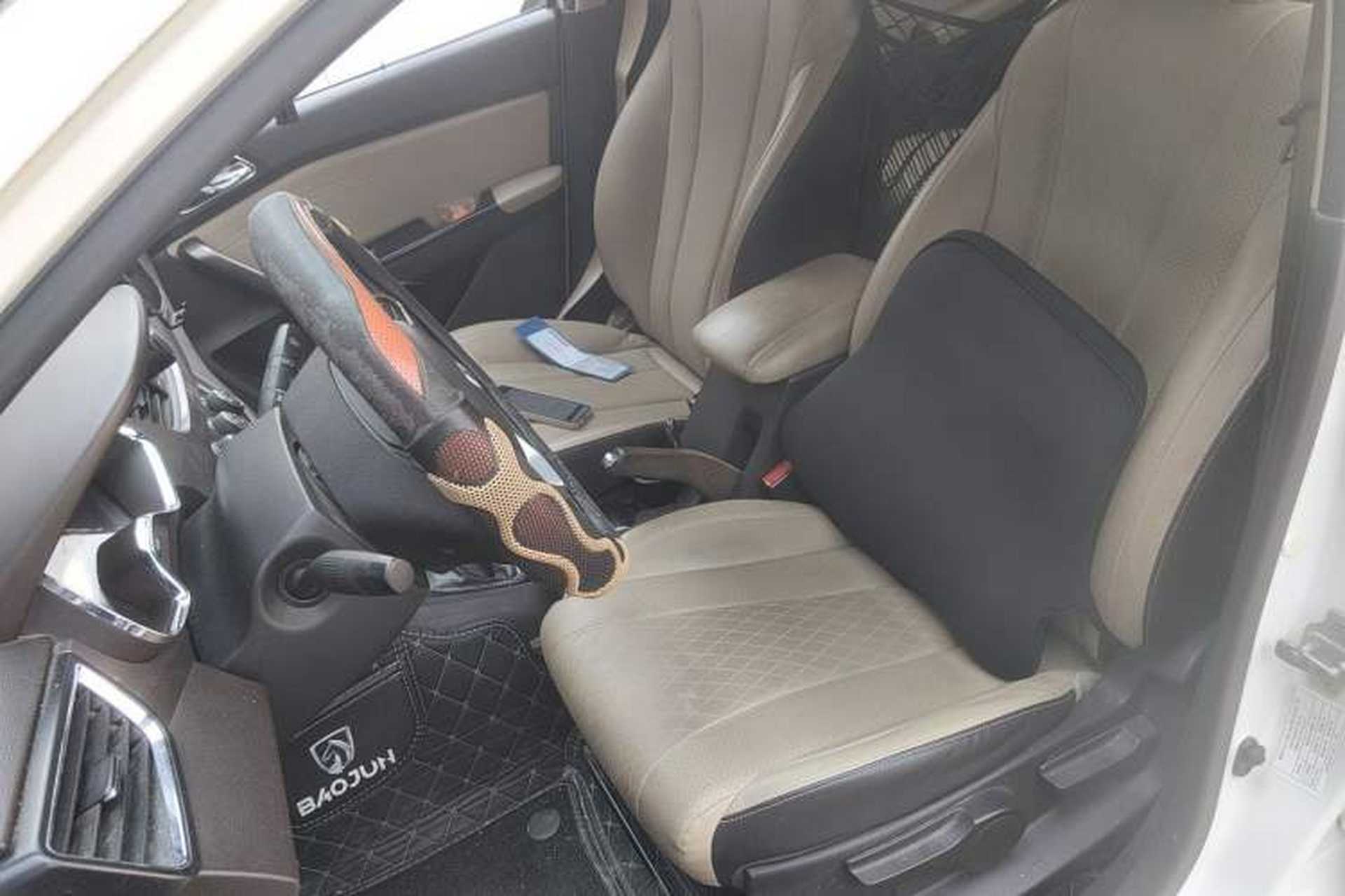 Used Baojun 310W 2017 1.5L Manual Fashion Model China V Left Front Seat