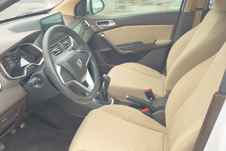 Used Baojun 310W 2017 1.5L Manual Comfort Version China V Left Front Seat
