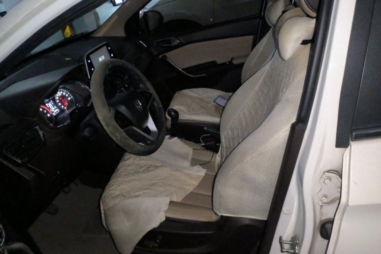 Used Baojun 310W 2017 1.5L Manual Luxury Edition China V Left Front Seat