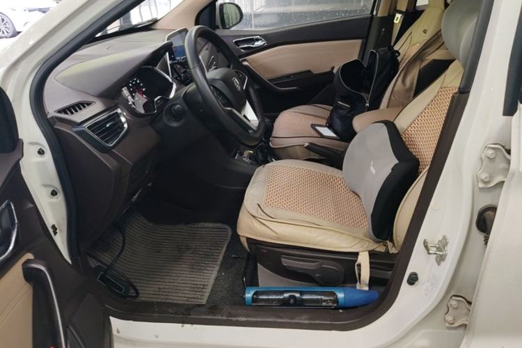 Used Baojun 310W 2017 1.5L Manual Fashion Model China V Left Front Seat