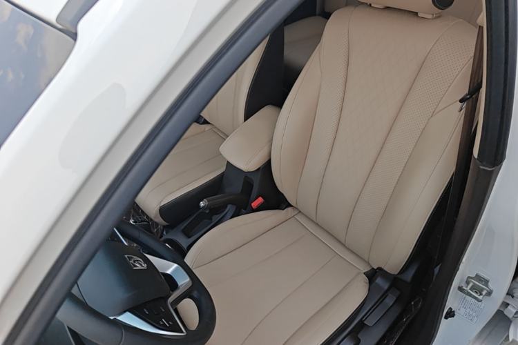 Used Baojun 310W 2017 1.5L Manual Fashion Model China V Left Front Seat