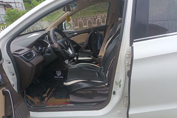 Used Baojun 310W 2017 1.5L Manual Fashion Model China V Left Front Seat