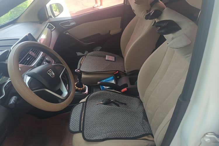 Used Baojun 310W 2017 1.5L Manual Comfort Version China VI Emission Standard Left Front Seat