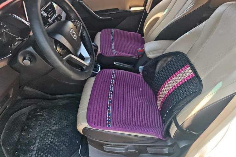 Used Baojun 310W 2017 1.5L Manual Fashion Model China V Left Front Seat