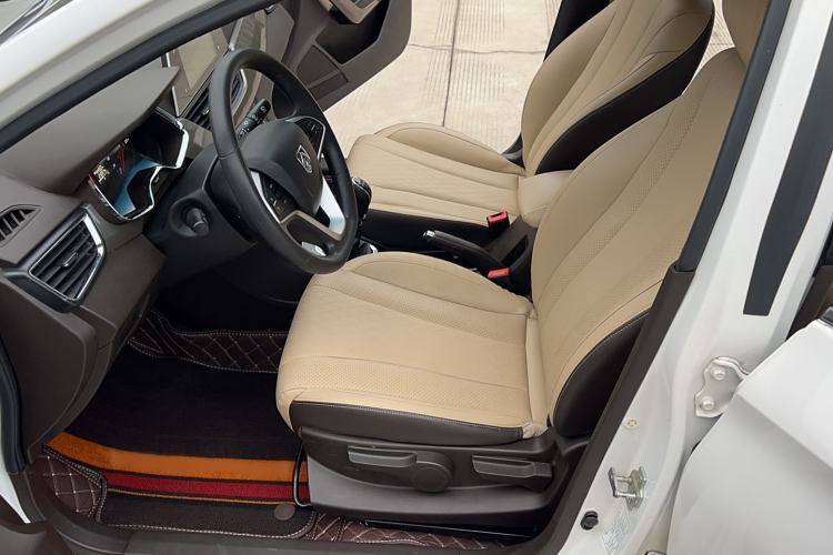 Used Baojun 310W 2017 1.5L Manual Fashion Model China V Left Front Seat