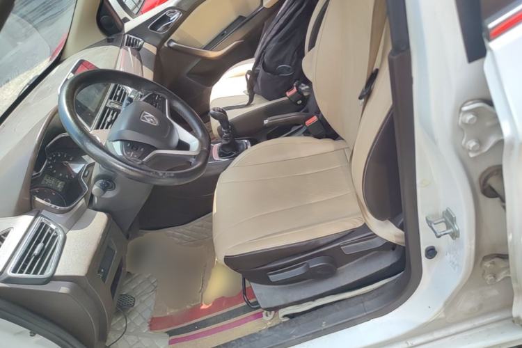Used Baojun 310W 2017 1.5L Manual Fashion Model China V Left Front Seat