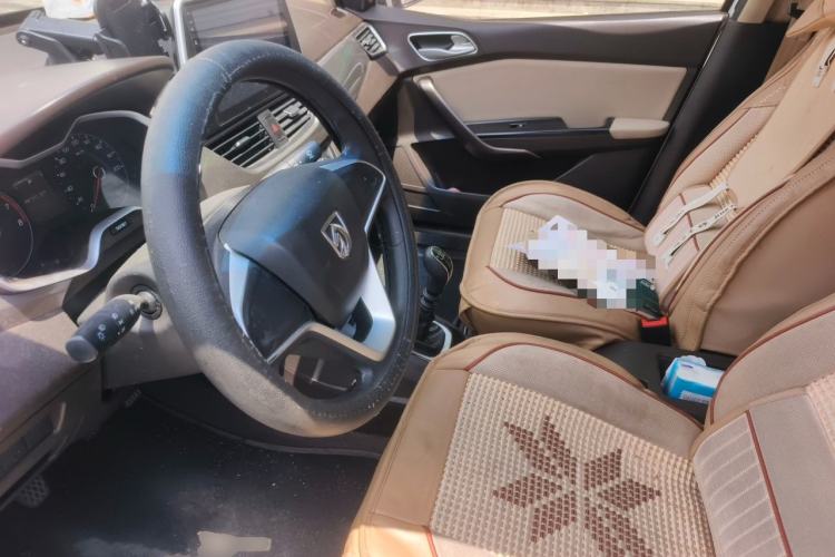 Used Baojun 310W 2017 1.5L Manual Comfort Version China V Left Front Seat