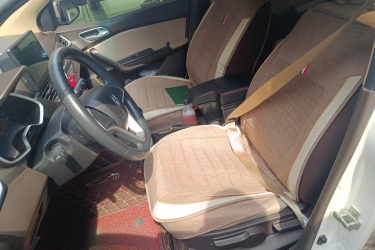 Used Baojun 310W 2017 1.5L Manual Comfort Version China VI Emission Standard Left Front Seat