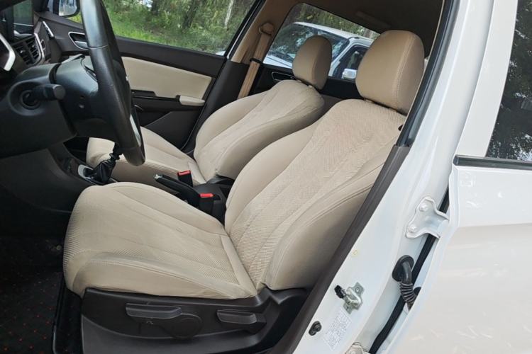 Used Baojun 310W 2017 1.5L Manual Comfort Version China V Left Front Seat