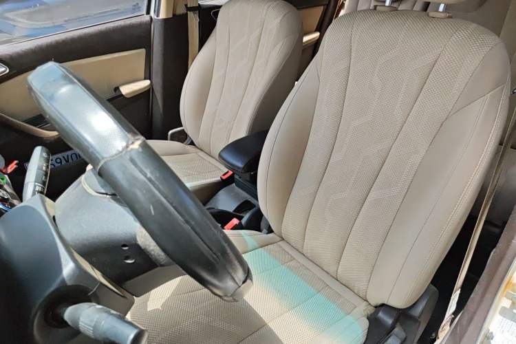 Used Baojun 310W 2017 1.5L Manual Comfort Version China V Left Front Seat