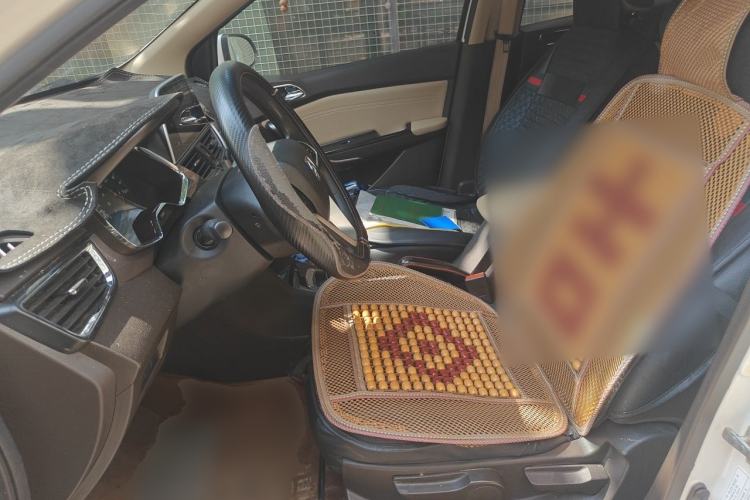Used Baojun 310W 2017 1.5L Manual Fashion Model China V Left Front Seat