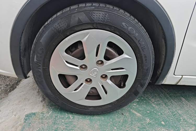 Used Baojun 310W 2017 1.5L Manual Comfort Version China V Left Front Wheel Hub