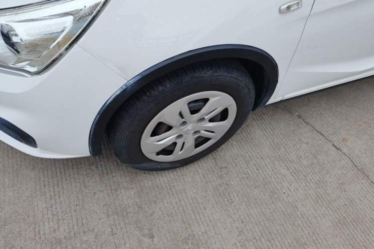 Used Baojun 310W 2017 1.2L Manual Value Edition China V Left Front Wheel Hub