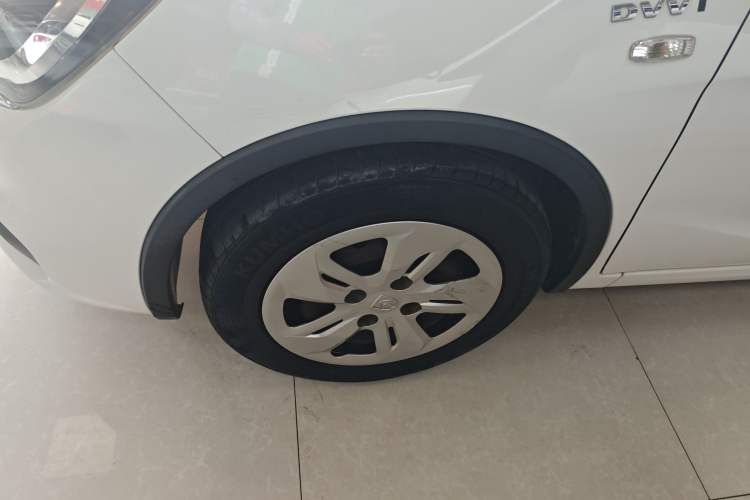 Used Baojun 310W 2017 1.5L Manual Comfort Version China VI Emission Standard Left Front Wheel Hub