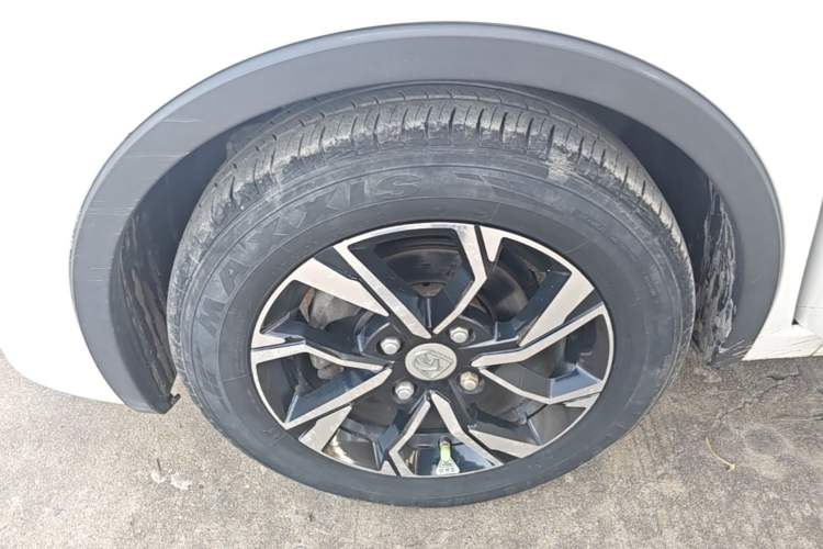 Used Baojun 310W 2017 1.2L Manual Value Edition China V Left Front Wheel Hub