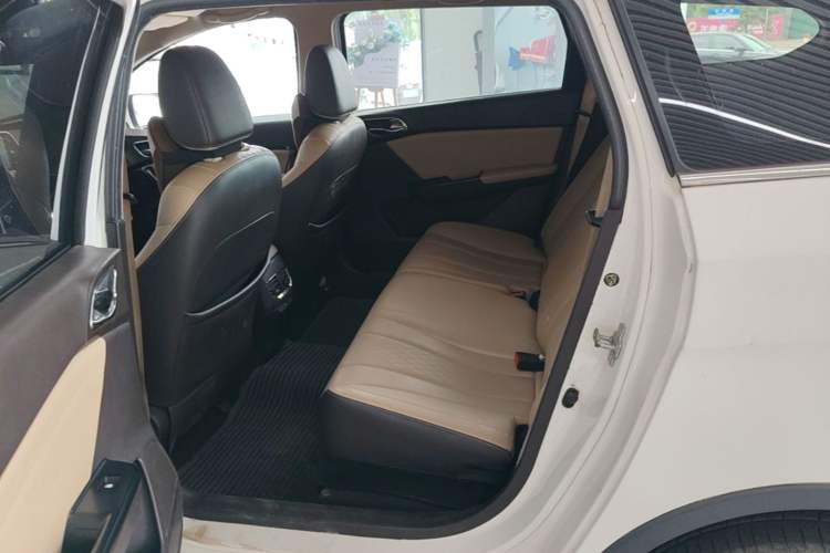 Used Baojun 310W 2017 1.5L Manual Fashion Model China V Left Rear Seat