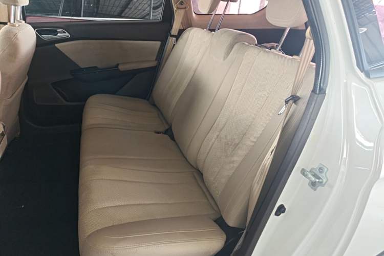 Used Baojun 310W 2017 1.5L Manual Comfort Version China V Left Rear Seat