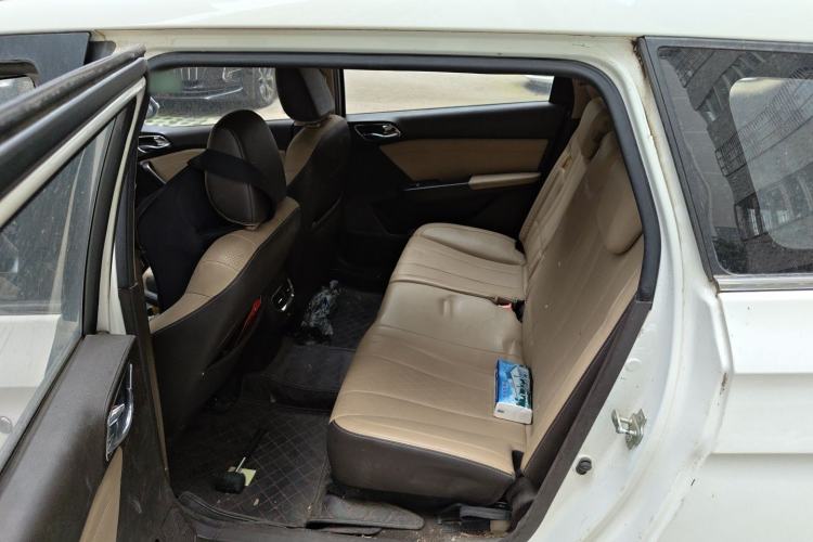 Used Baojun 310W 2017 1.5L Manual Fashion Model China V Left Rear Seat