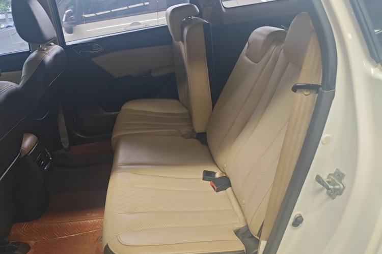 Used Baojun 310W 2017 1.5L Manual Fashion Model China V Left Rear Seat