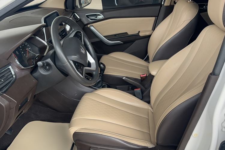 Used Baojun 310W 2017 1.5L Manual Fashion Model China V Left Rear Seat