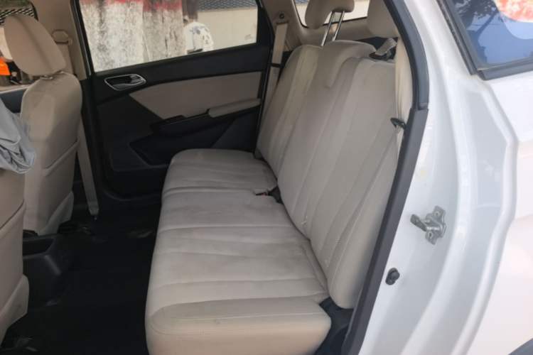 Used Baojun 310W 2017 1.5L Manual Comfort Version China V Left Rear Seat