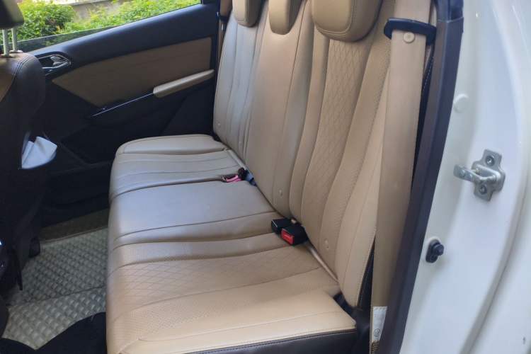 Used Baojun 310W 2017 1.5L Manual Fashion Model China V Left Rear Seat
