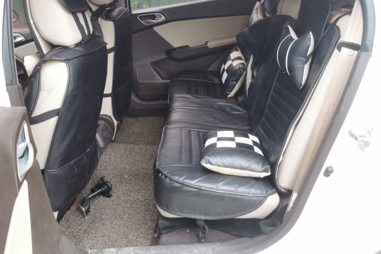 Used Baojun 310W 2017 1.5L Manual Comfort Version China V Left Rear Seat