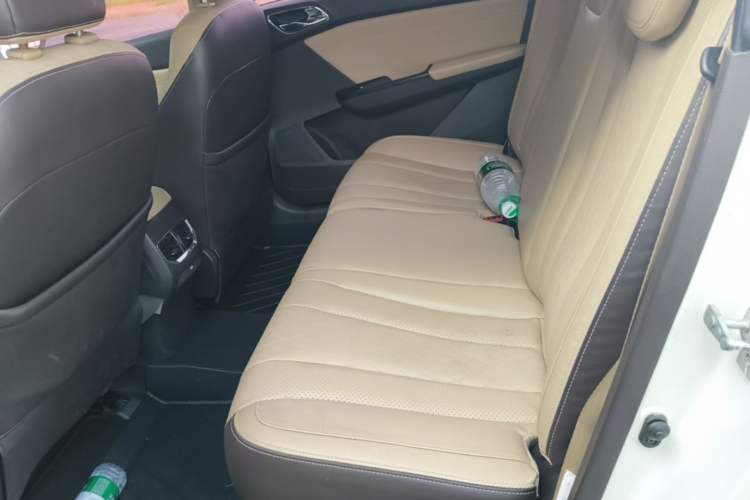 Used Baojun 310W 2017 1.5L Manual Fashion Model China V Left Rear Seat