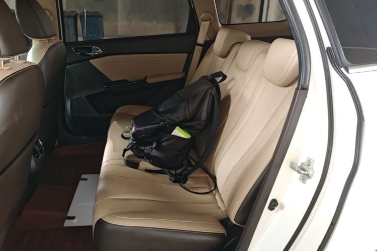 Used Baojun 310W 2017 1.5L Manual Fashion Model China V Left Rear Seat