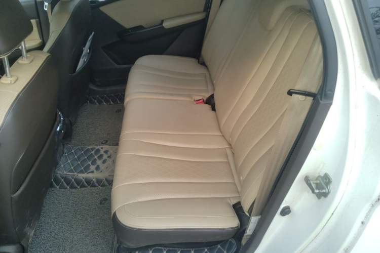 Used Baojun 310W 2017 1.5L Manual Luxury Edition China V Left Rear Seat