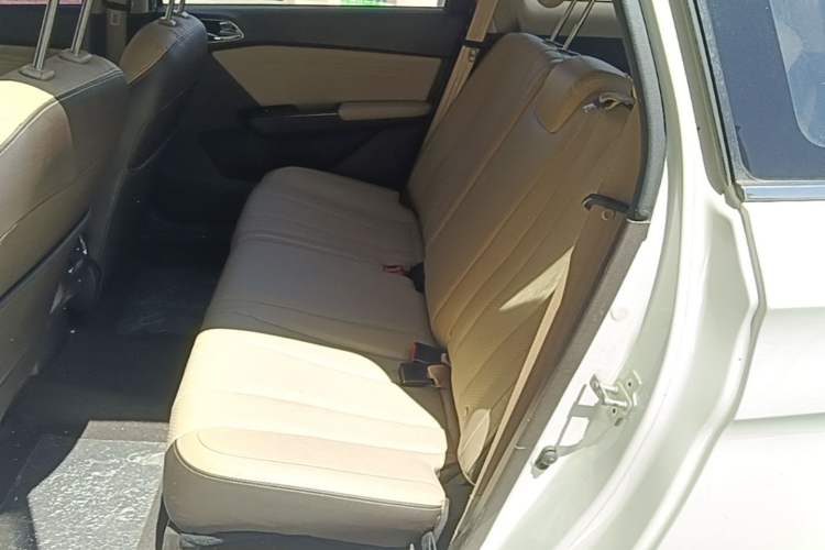Used Baojun 310W 2017 1.5L Manual Fashion Model China V Left Rear Seat
