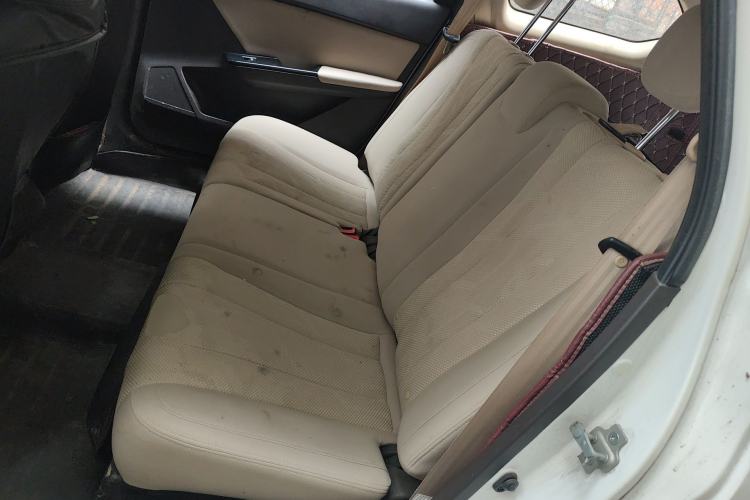 Used Baojun 310W 2017 1.5L Manual Comfort Version China V Left Rear Seat
