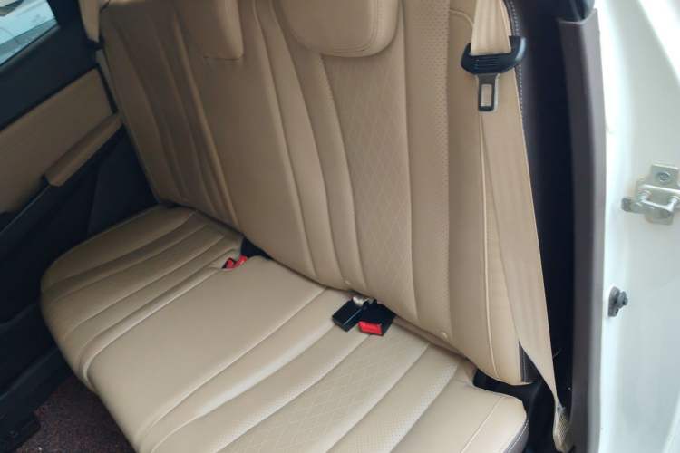Used Baojun 310W 2017 1.5L Manual Fashion Model China V Left Rear Seat