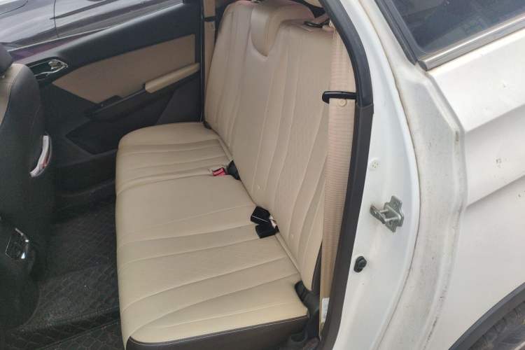 Used Baojun 310W 2017 1.5L Manual Fashion Edition China VI Left Rear Seat