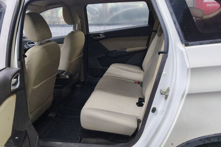 Used Baojun 310W 2017 1.5L Manual Comfort Version China V Left Rear Seat