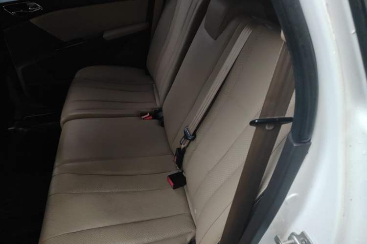 Used Baojun 310W 2017 1.5L Manual Luxury Version China VI Left Rear Seat