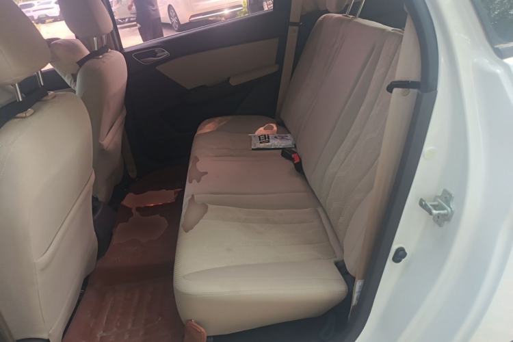 Used Baojun 310W 2017 1.5L Manual Comfort Version China VI Emission Standard Left Rear Seat