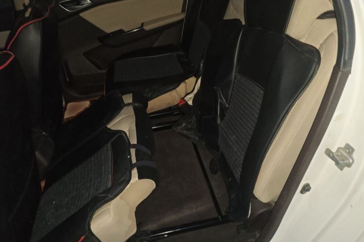 Used Baojun 310W 2017 1.5L Manual Comfort Version China V Left Rear Seat